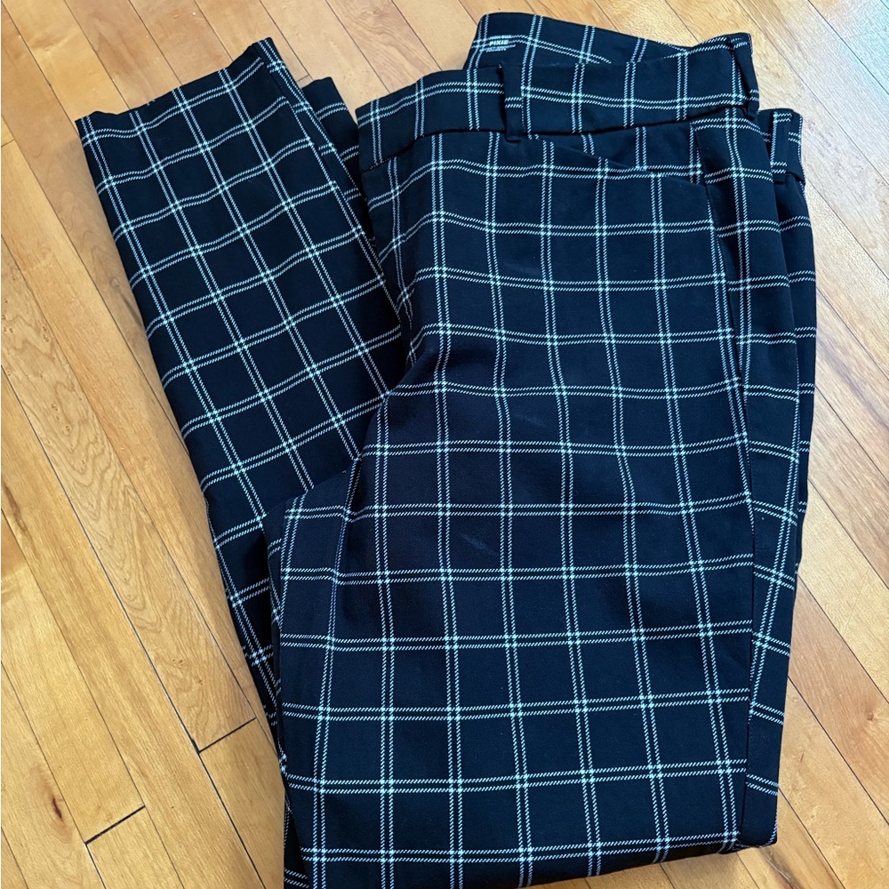 Old Navy *pixie* hi-rise black checkered pants